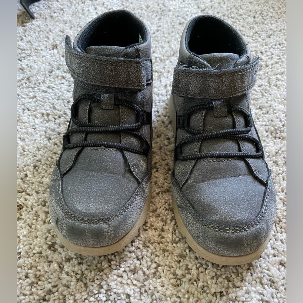 Oshkosh velcro boots; boys size 11M